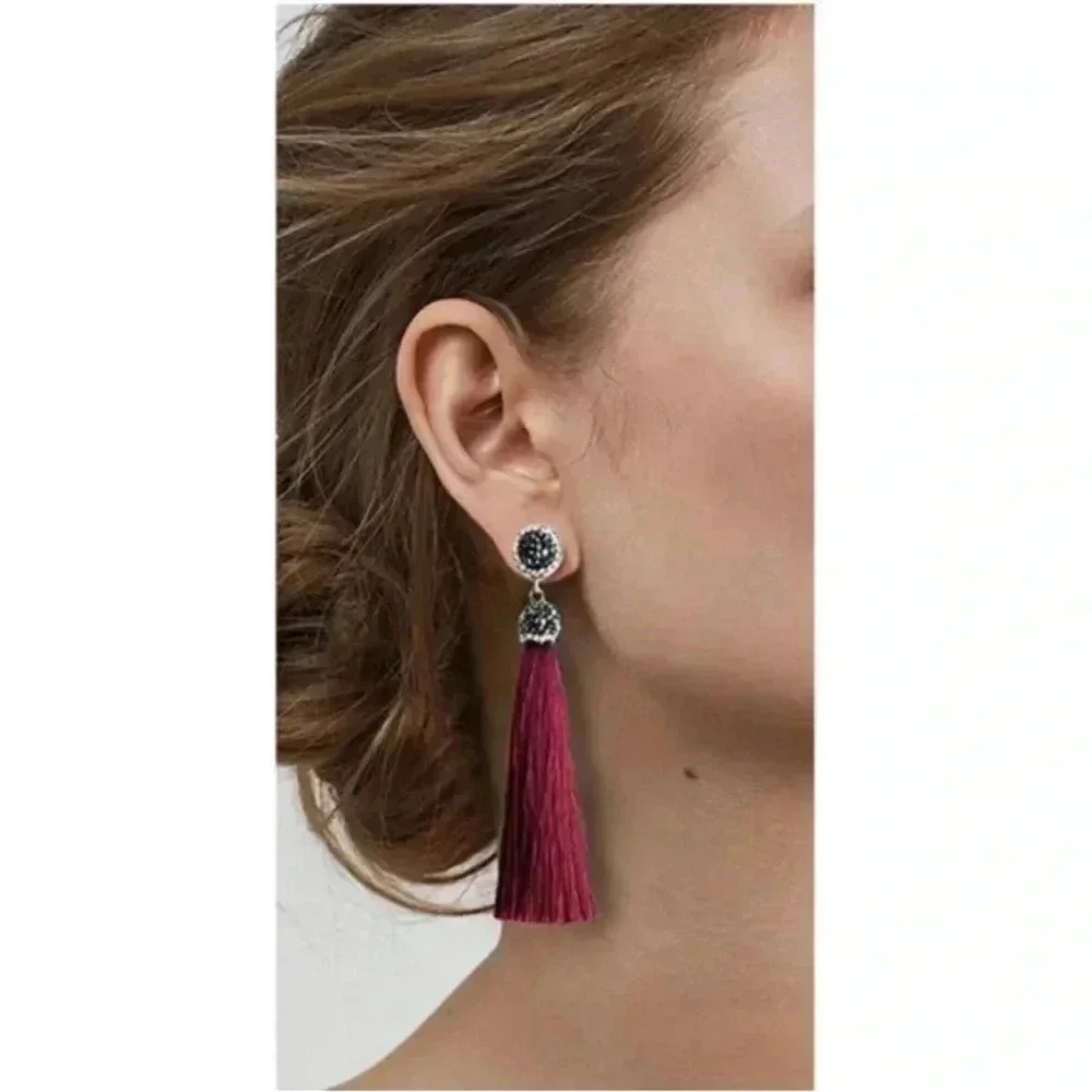 🆕Rhinestone Engraved Burgundy Tassel Drop Earrings🆕